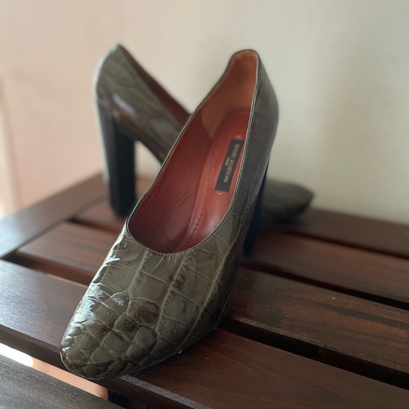 Vintage Louis Vuitton Heels - Picture 1 of 4